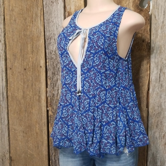 FREE PEOPLE PRINT PATTERN FLOWY LAYERS TOP! - Picture 8 of 8